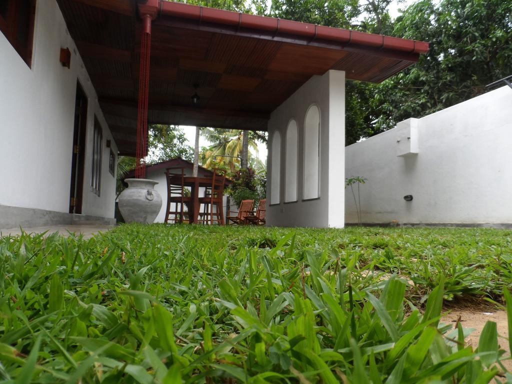 Summer Dew Villa Talpe Esterno foto