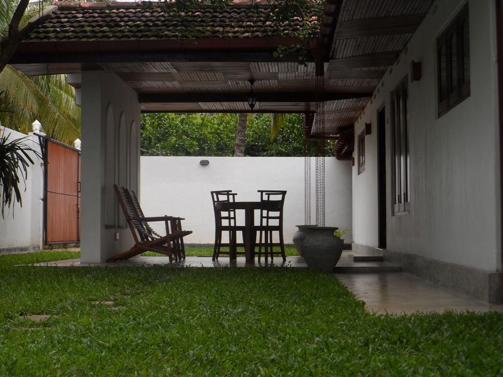 Summer Dew Villa Talpe Esterno foto