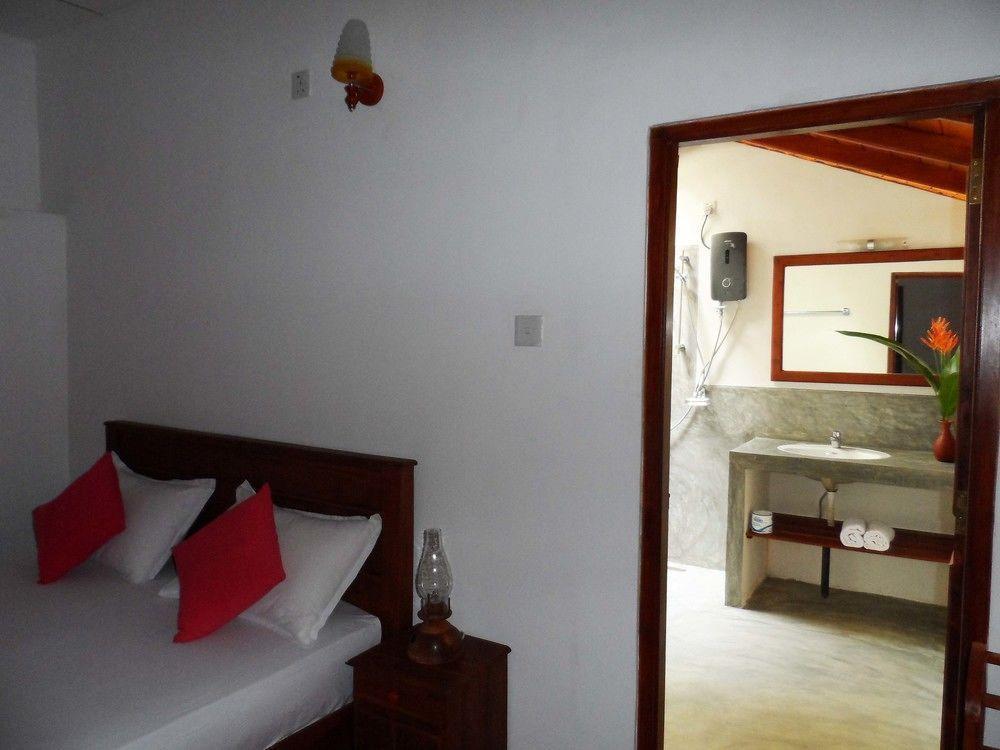 Summer Dew Villa Talpe Esterno foto