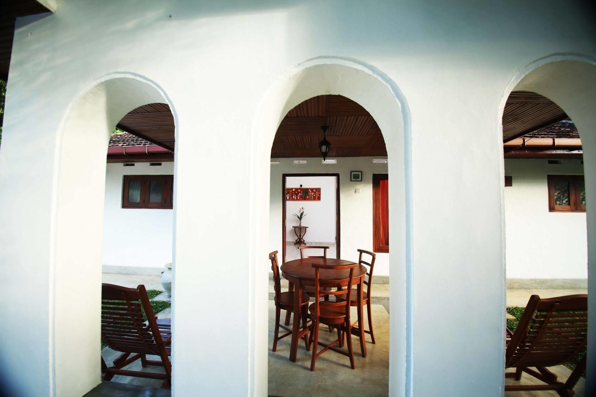 Summer Dew Villa Talpe Esterno foto